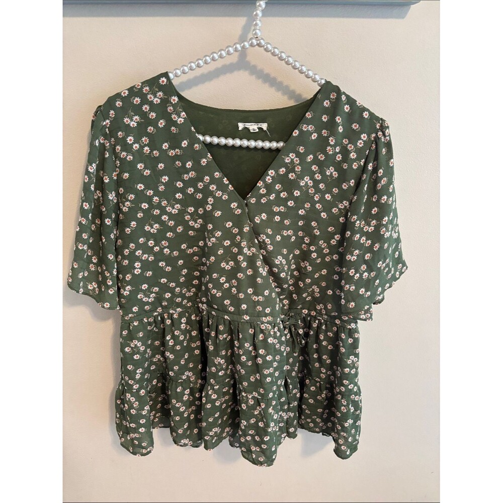 Jodifl size medium Green Floral Peplum Wrap Top